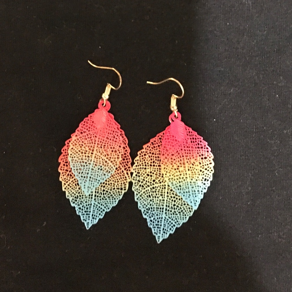 Layered leaf earrings - Picture 5 of 5